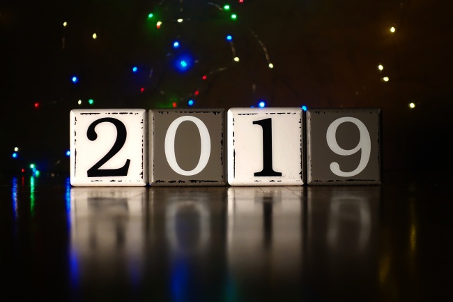 2023年属蛇的幸运色和禁忌色是什么 青色旺事业