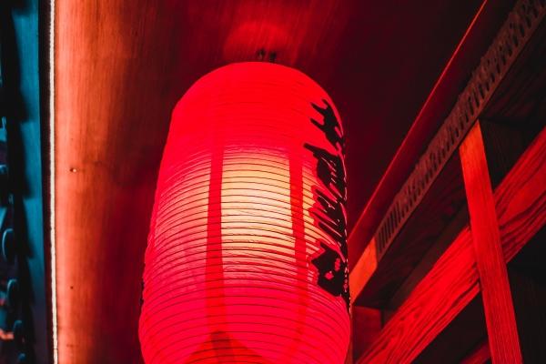 属虎的人不能戴黄金是真的吗，属虎戴什么好