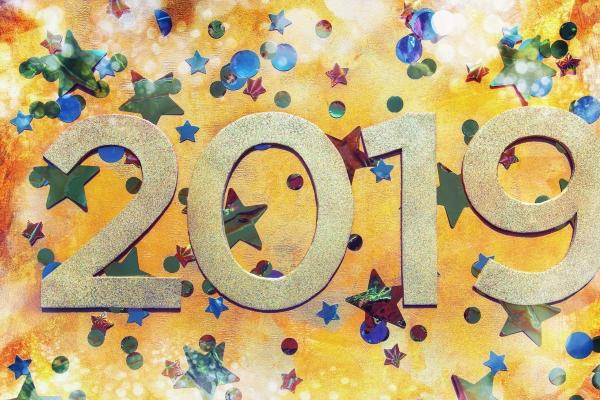 属蛇人2023年戴什么好，适合属蛇人的兔年吉祥物