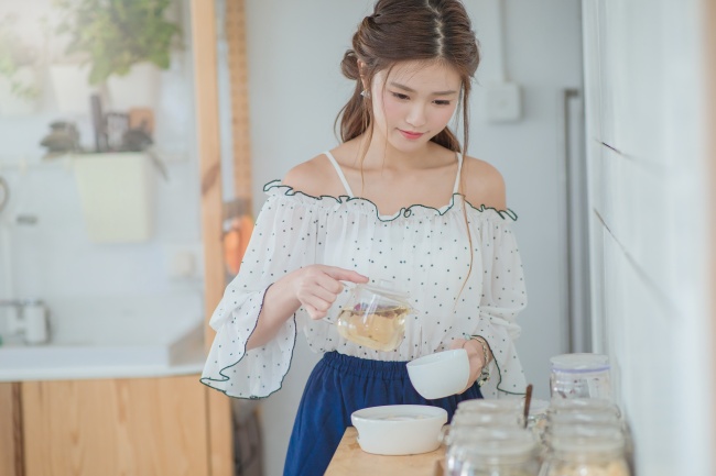 女孩属鸡什么时辰出生最好 最旺的时辰