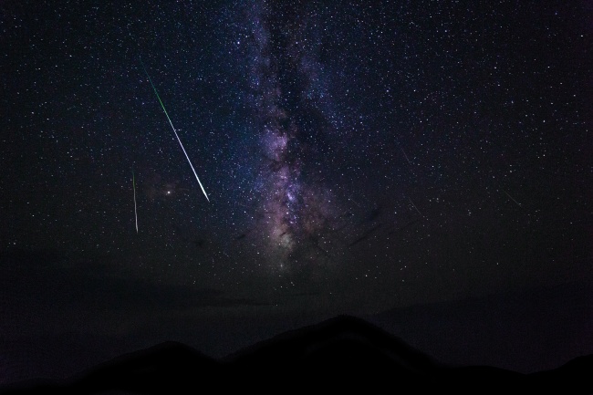 &quot;星光闪耀：揭示生肖配对中的宿命之恋，哪对是传说中的神仙眷侣?&quot;