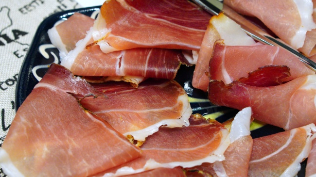 2023年属鼠的吉祥色 紫色提升事业运