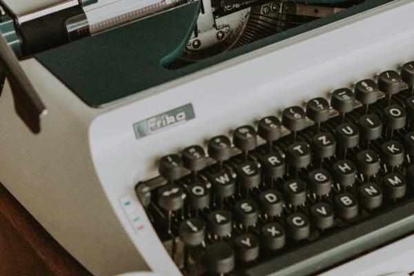 女大三岁女属虎男属蛇确实相克吗 为什么虎女蛇男相克