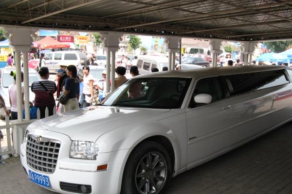 本命年的红色物品要谁送 本命年何时穿红