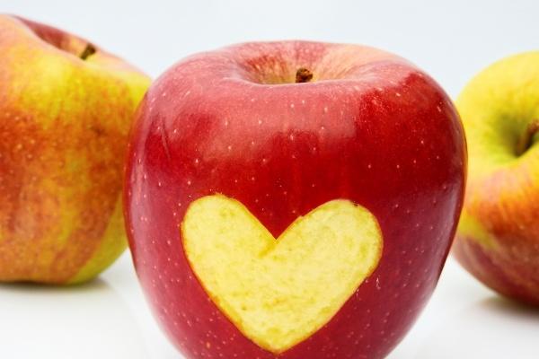 为什么本命年穿红色的 我们要穿什么红 为什么本命年穿红色的 我们要穿什么红