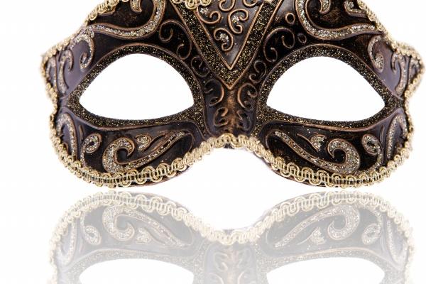 一生烂桃花数最多的生肖女 一辈子全是烂桃花的生肖女