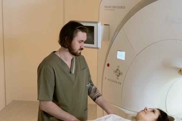 75兔男和76龙女适合做夫妻吗 属相婚姻提议