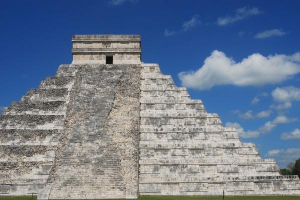 今日生肖冲煞 2024年2月10日生肖冲什么属什么