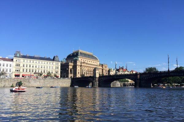 2024金榜提名的女生肖有哪些人 学业好一点的属相有哪些