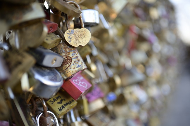 79年属羊的2024年如何 1979年2024年属羊人全年度运势