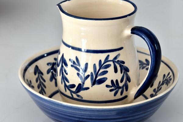 属猪人2025年幸运颜色