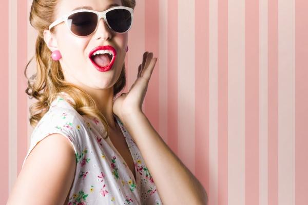 生肖狗男最在乎的生肖女，会伤害属狗的生肖