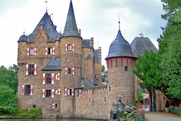 1993年属鸡2025运程 1993年属鸡2025运程