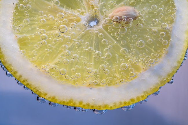 梦见了翠绿的湖水是啥预兆