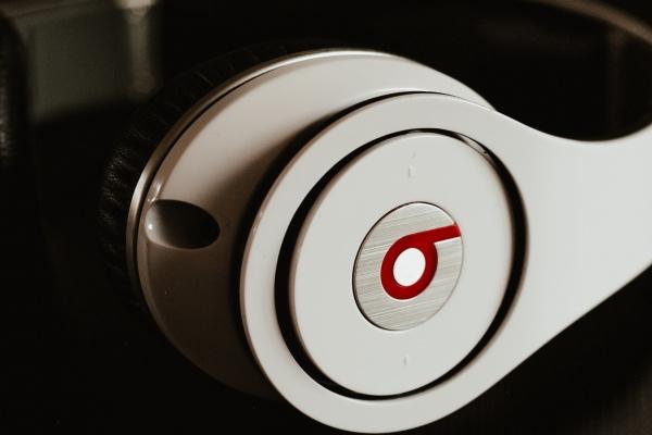 属鼠的跟属蛇的犯冲吗