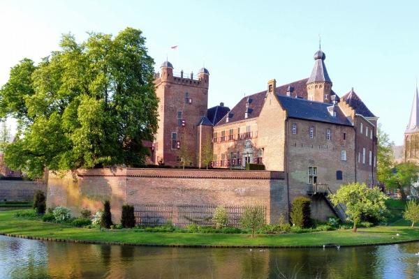 最旺鸡的财神是谁，属鸡的和哪个财神有缘