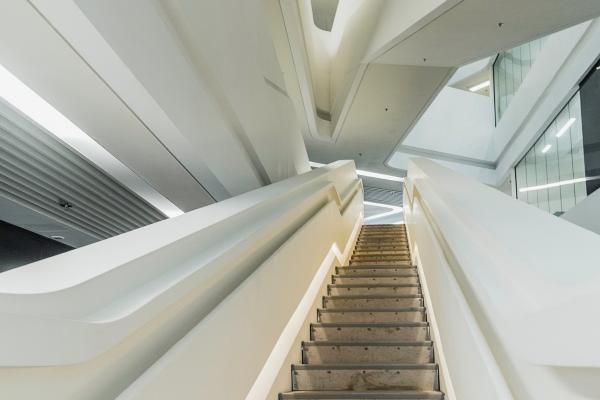 梦到了别人吃饭自己不吃有什么意思