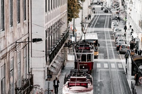 属虎人比较容易爱上谁