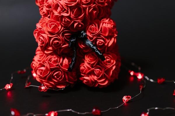 属鸡人2026桃花到底是谁