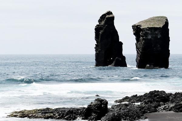 龙男一生守护什么生肖女 龙男一生守护什么生肖女