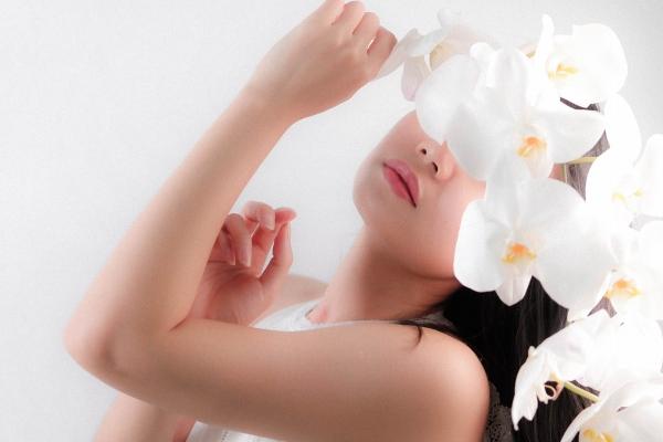 属马女被谁呵护到白头