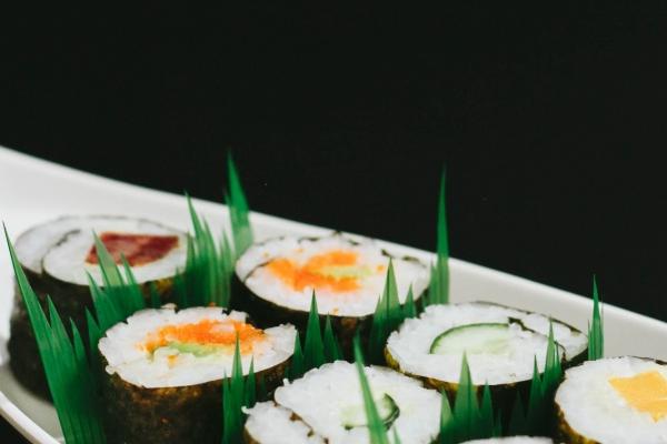 属鼠人命运解析：先穷后富的命格与最佳出生月份